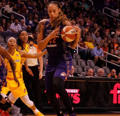 brittney griner shoe size|WNBA’s Stars’ Shoe Sizes: From Brittney Griner’s。